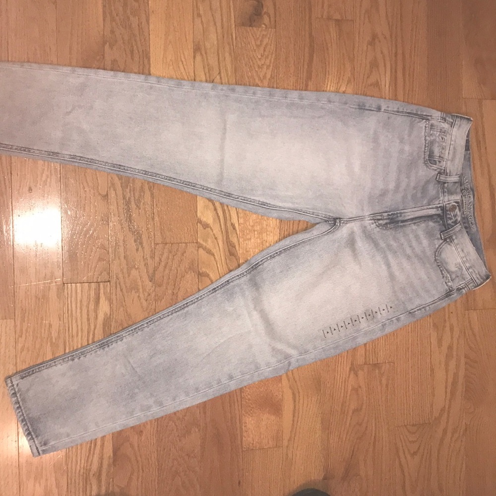 American eagle mom jeans